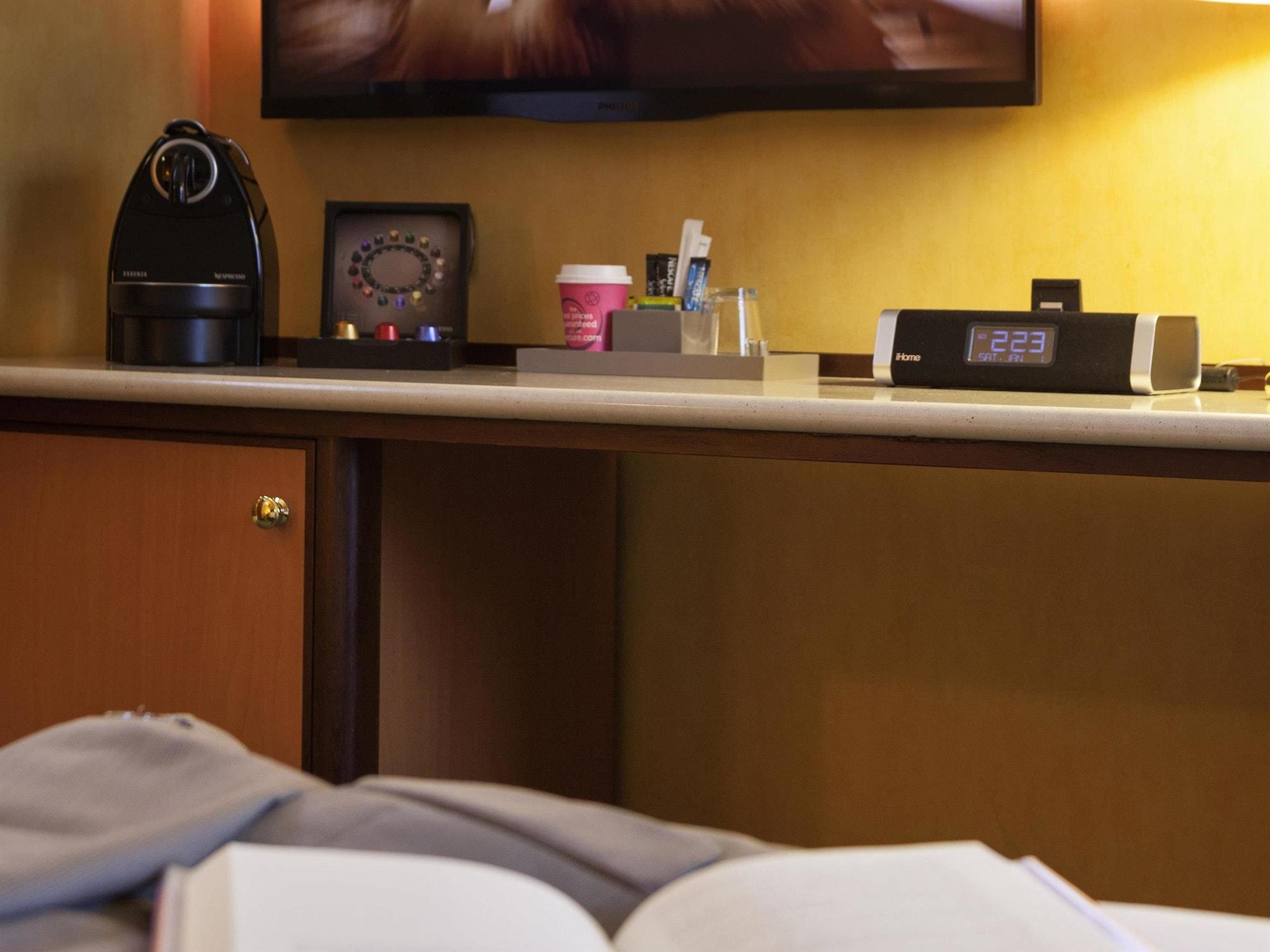 Mercure Versailles Paris Ouest Екстериор снимка