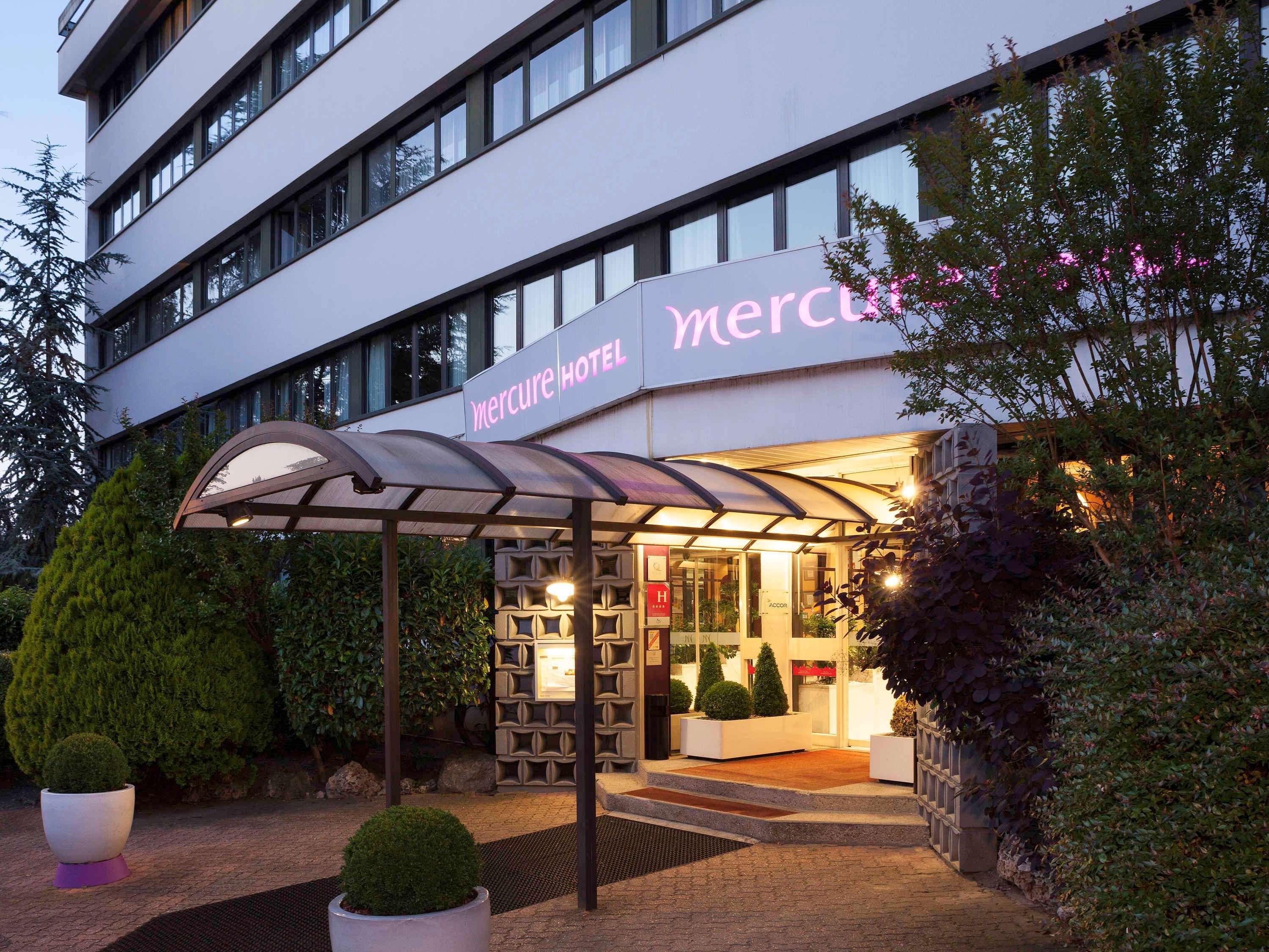 Mercure Versailles Paris Ouest Екстериор снимка
