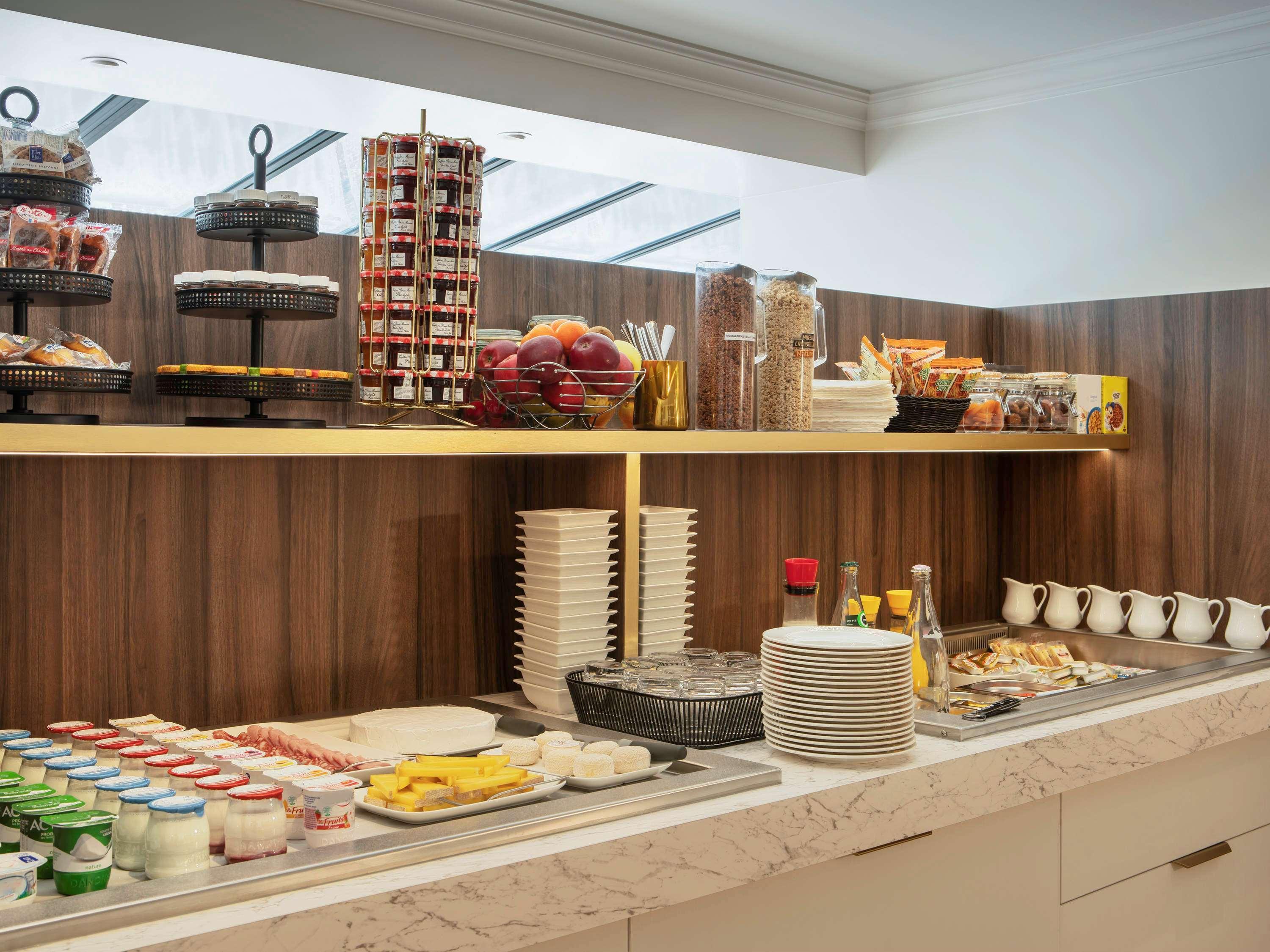 Mercure Versailles Paris Ouest Екстериор снимка
