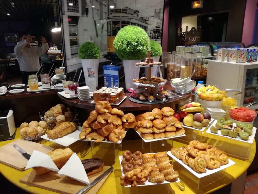 Mercure Versailles Paris Ouest Екстериор снимка