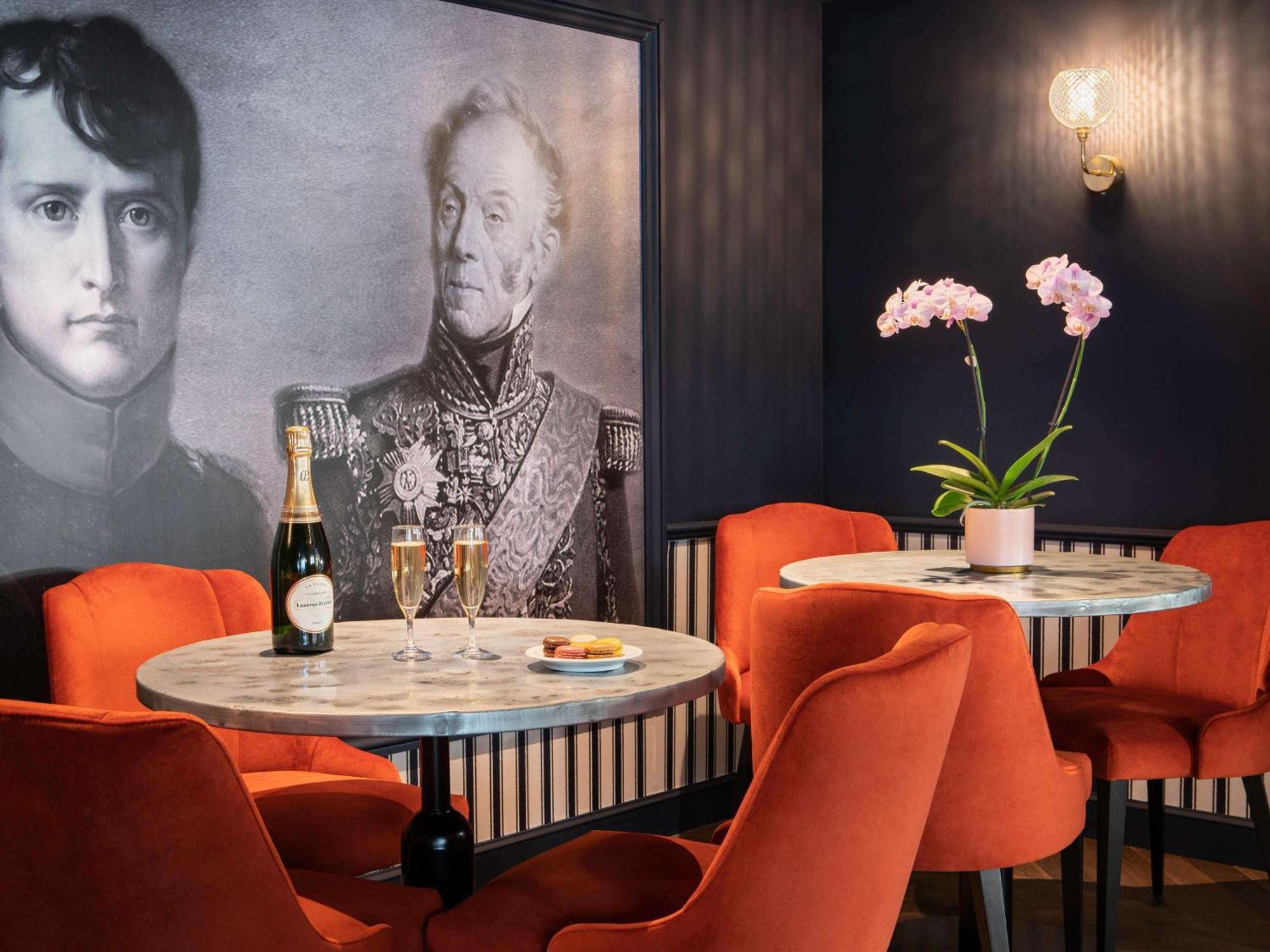 Mercure Versailles Paris Ouest Екстериор снимка