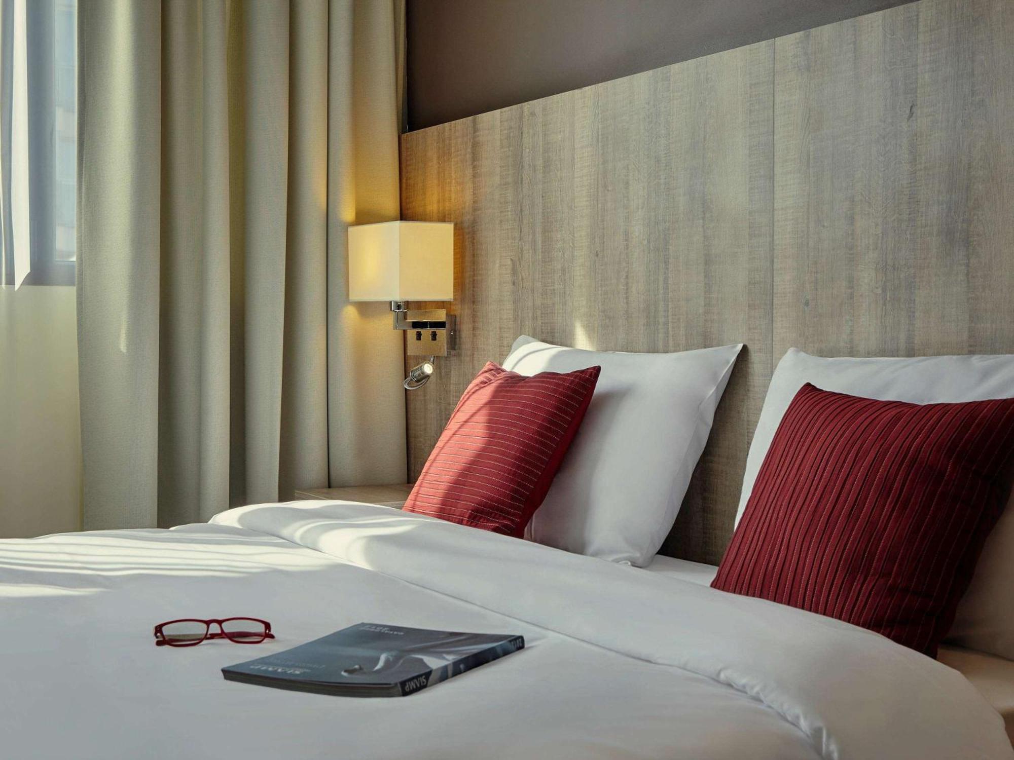 Mercure Versailles Paris Ouest Екстериор снимка