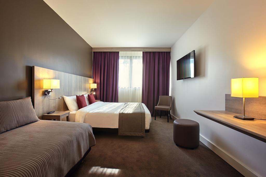 Mercure Versailles Paris Ouest Екстериор снимка